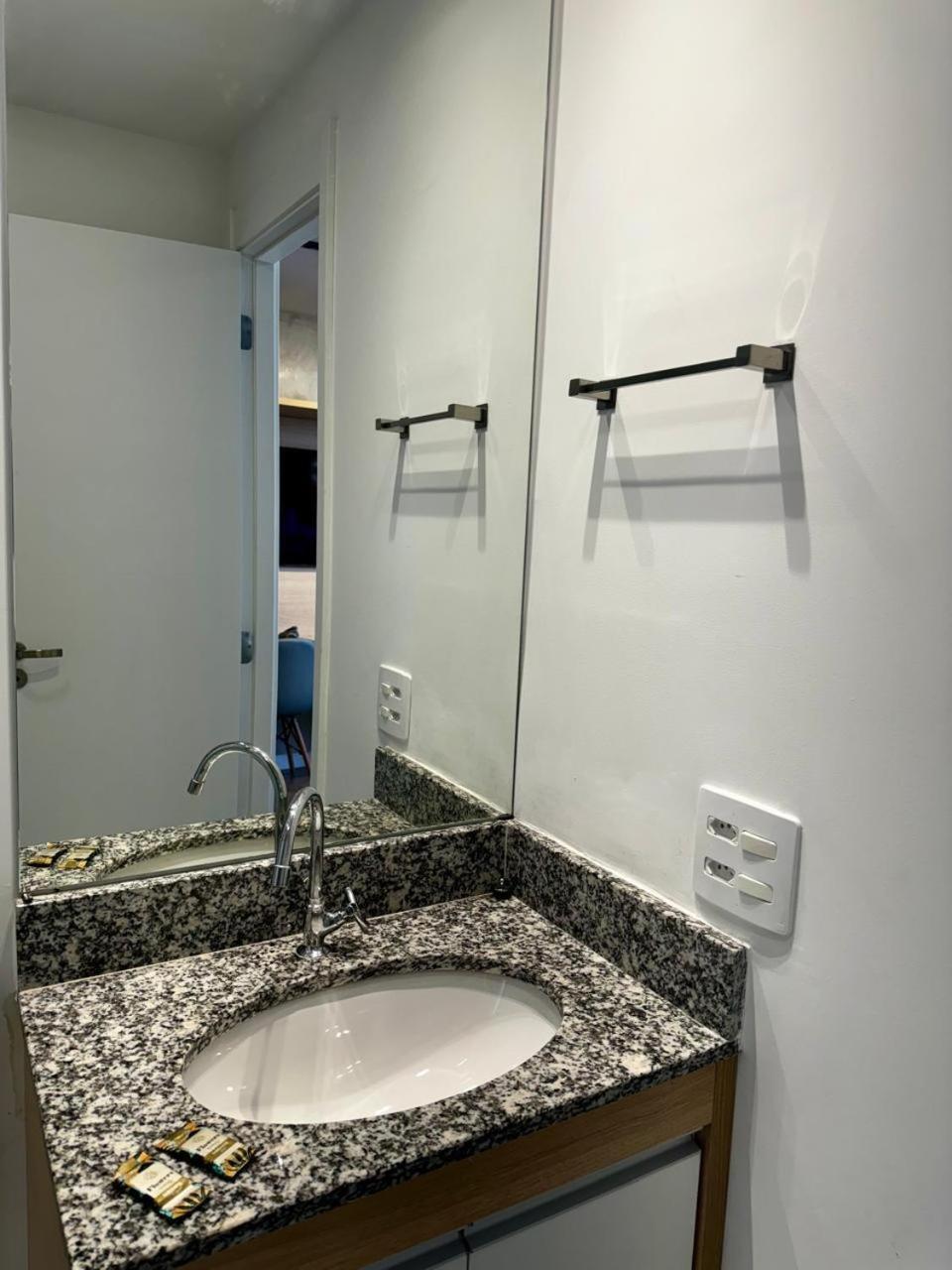 Charmoso Studio No Bras Com Piscina - Metro Bras Σάο Πάολο Εξωτερικό φωτογραφία